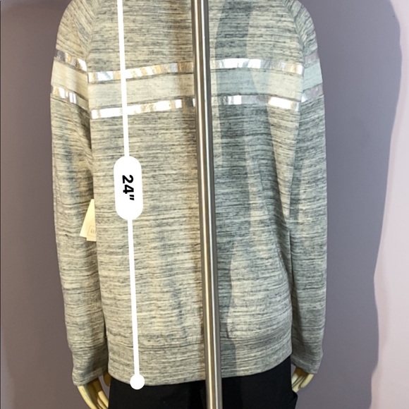 Gap Raglan Sleeve Sweatshirt - Picture 9 of 11